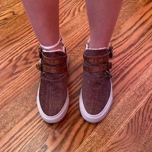 Blow Fish brown leisure shoes size 6